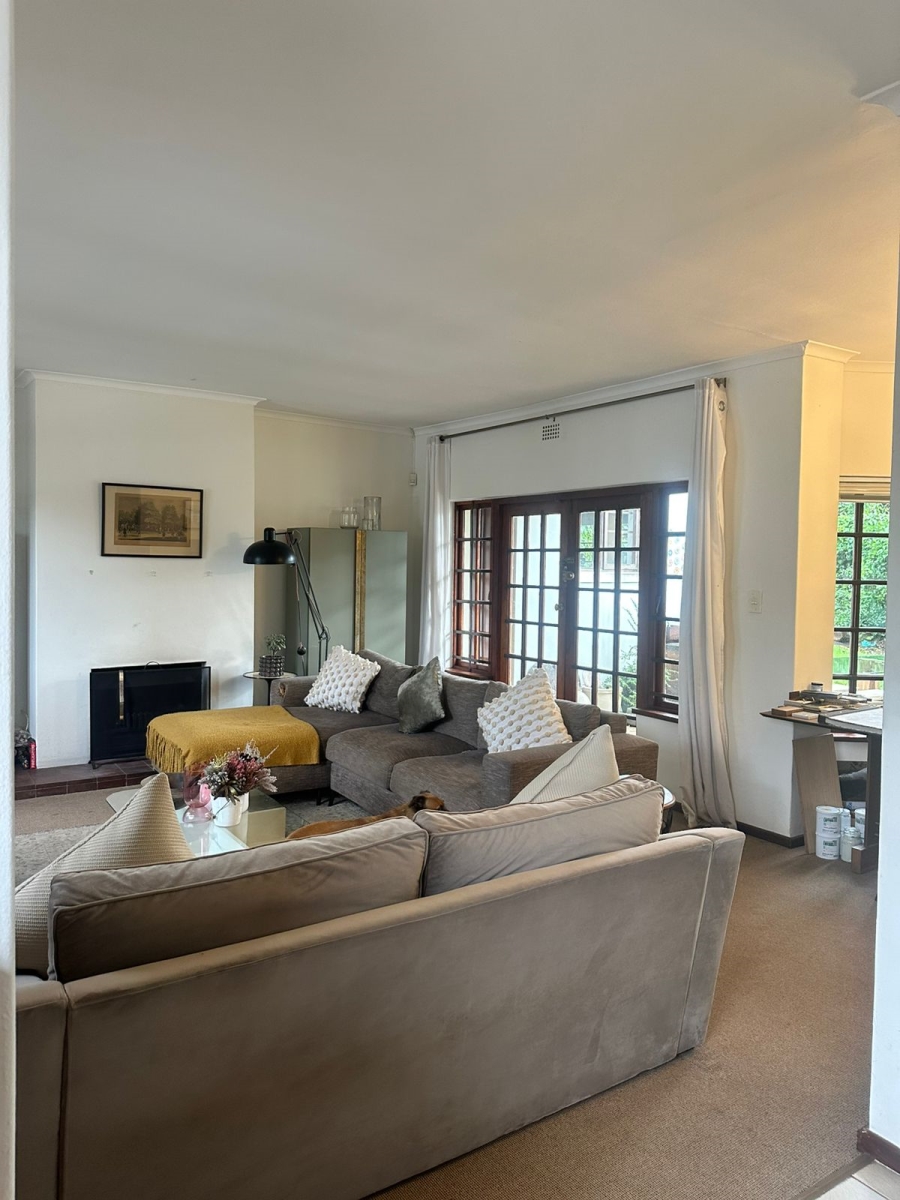 To Let 3 Bedroom Property for Rent in Wynberg Upper Western Cape